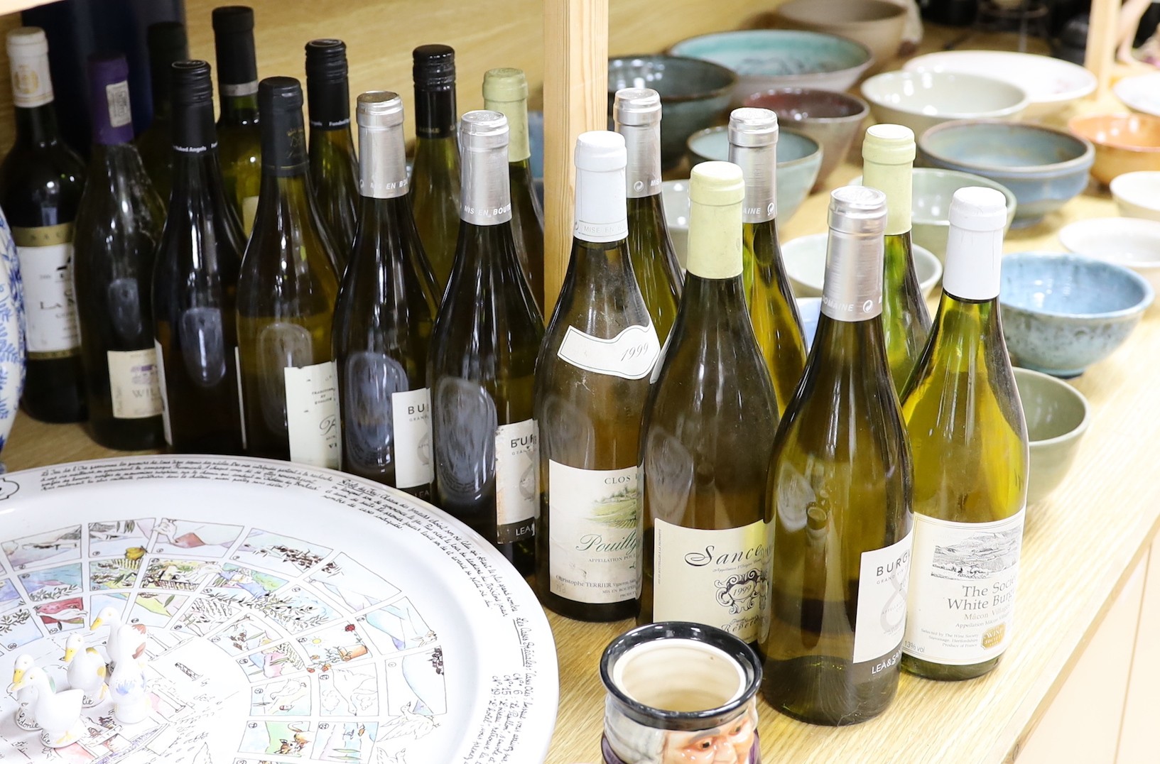 Eighteen bottles of various white wine, to include La Baume 2007, Clos Reissier 1999 and others